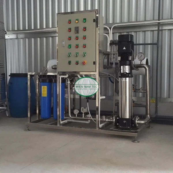 Vệ sinh màng lọc ro