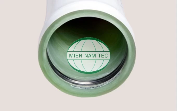 Thiết kế tích hợp dạng bát giác tạo ra mặt phẳng bên trong vỏ giúp cố định cổng side port chắc chắn, giảm thiểu rò rỉ.