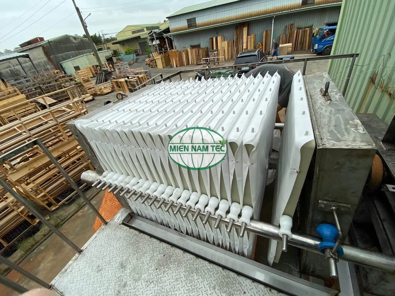 Vải lọc khung bản PP750A dùng cho máy ép bùn khung bản