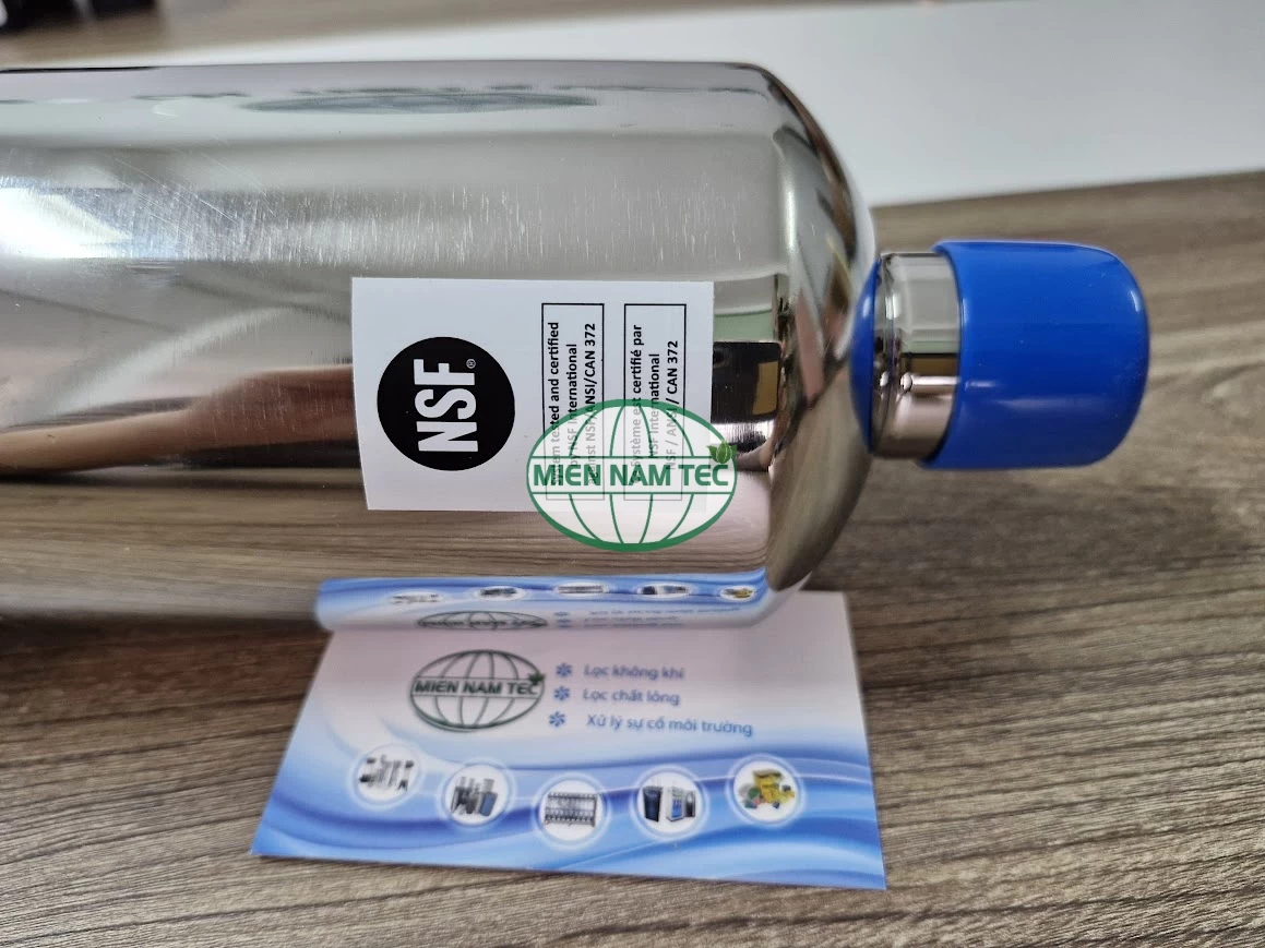 Vỏ đèn UV được làm bằng chất liệu Inox 316L đạt chuẩn NSF